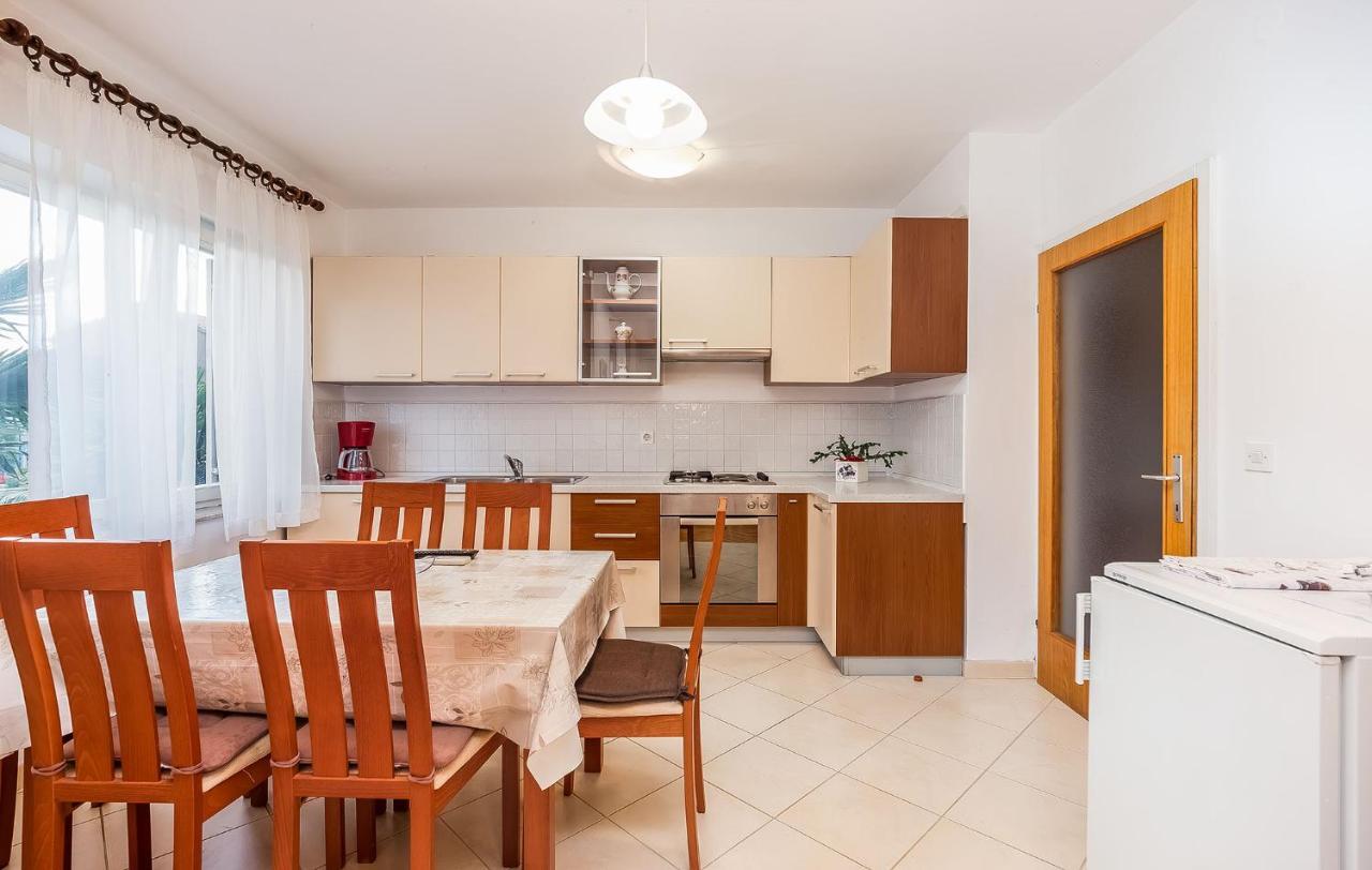 Mila Apartment Porec Exterior photo